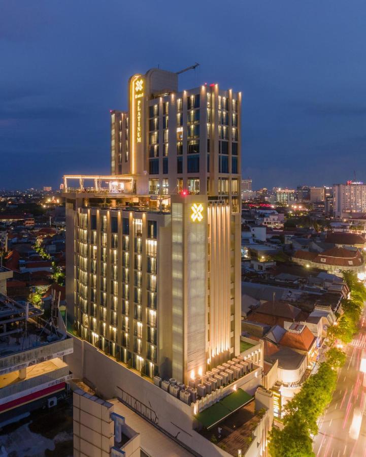 Platinum Hotel Tunjungan Surabaya Esterno foto